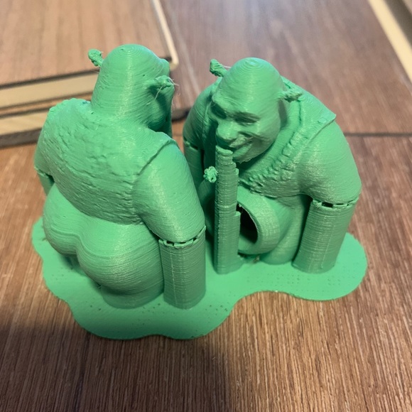 3D Printed Shrek Toothpaste Topper - Picture 4 of 4